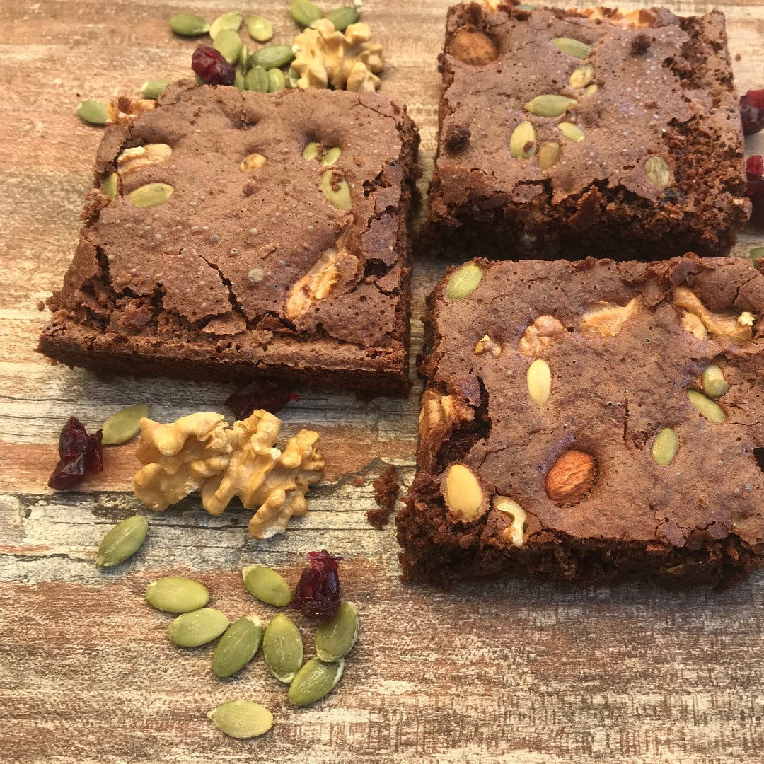 Brownies de porotos negros , con nueces, almendras o pepas de zapallo